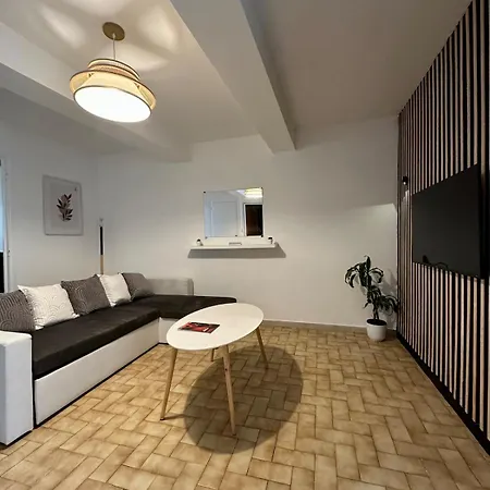 - 2 - Centre * Carcassonne